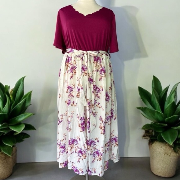 BloomChic Dresses & Skirts - NWT!Floral Maxi Dress with Scalloped Neckline size 22-24 or 3X